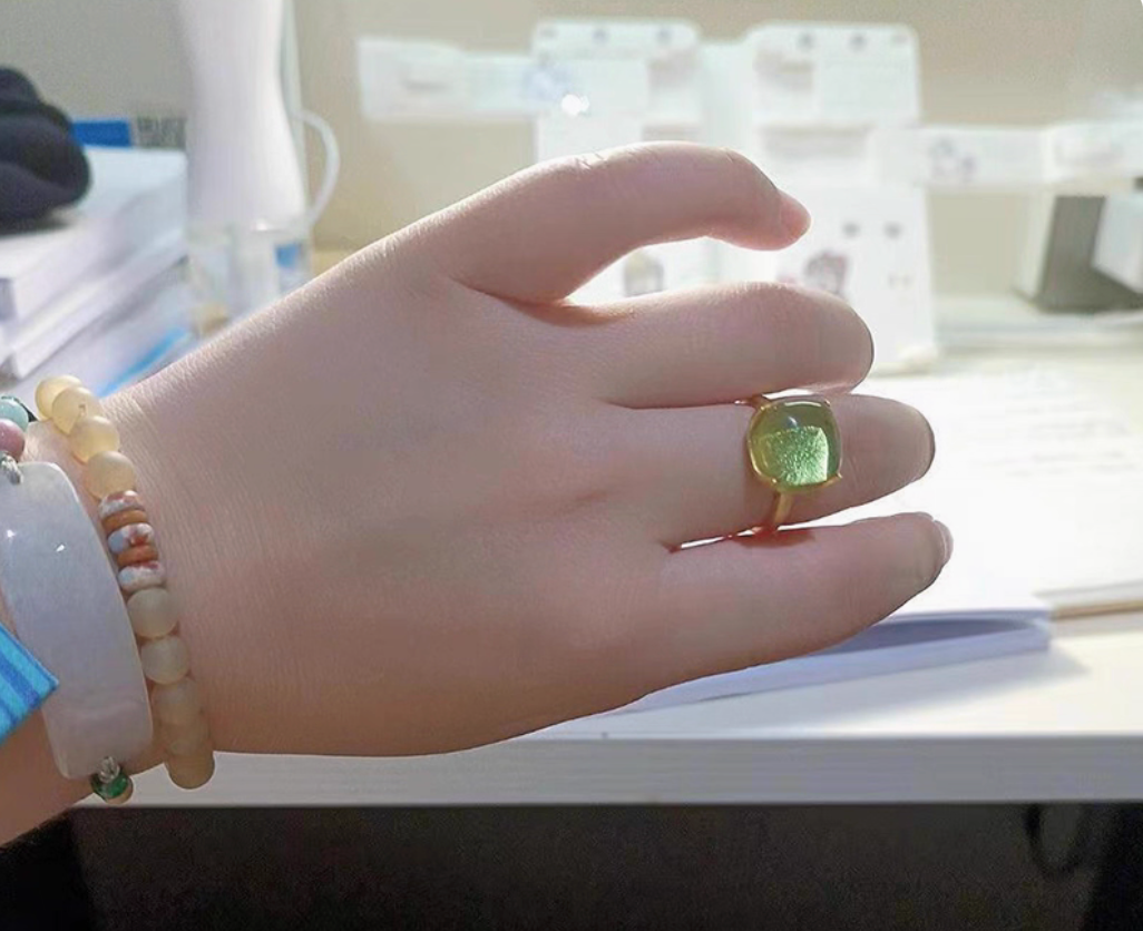 Verdant Peak – Raw Green Crystal Ring