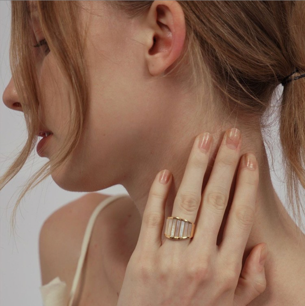 Lune Stripe – White Mother-of-Pearl Inlay Ring