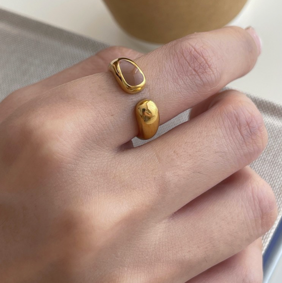 Porcelain White Teardrop Ring – Melard Glaze, Adjustable Fit